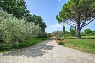 bastide 7 Rooms for seasonal rent on AIX EN PROVENCE (13100)