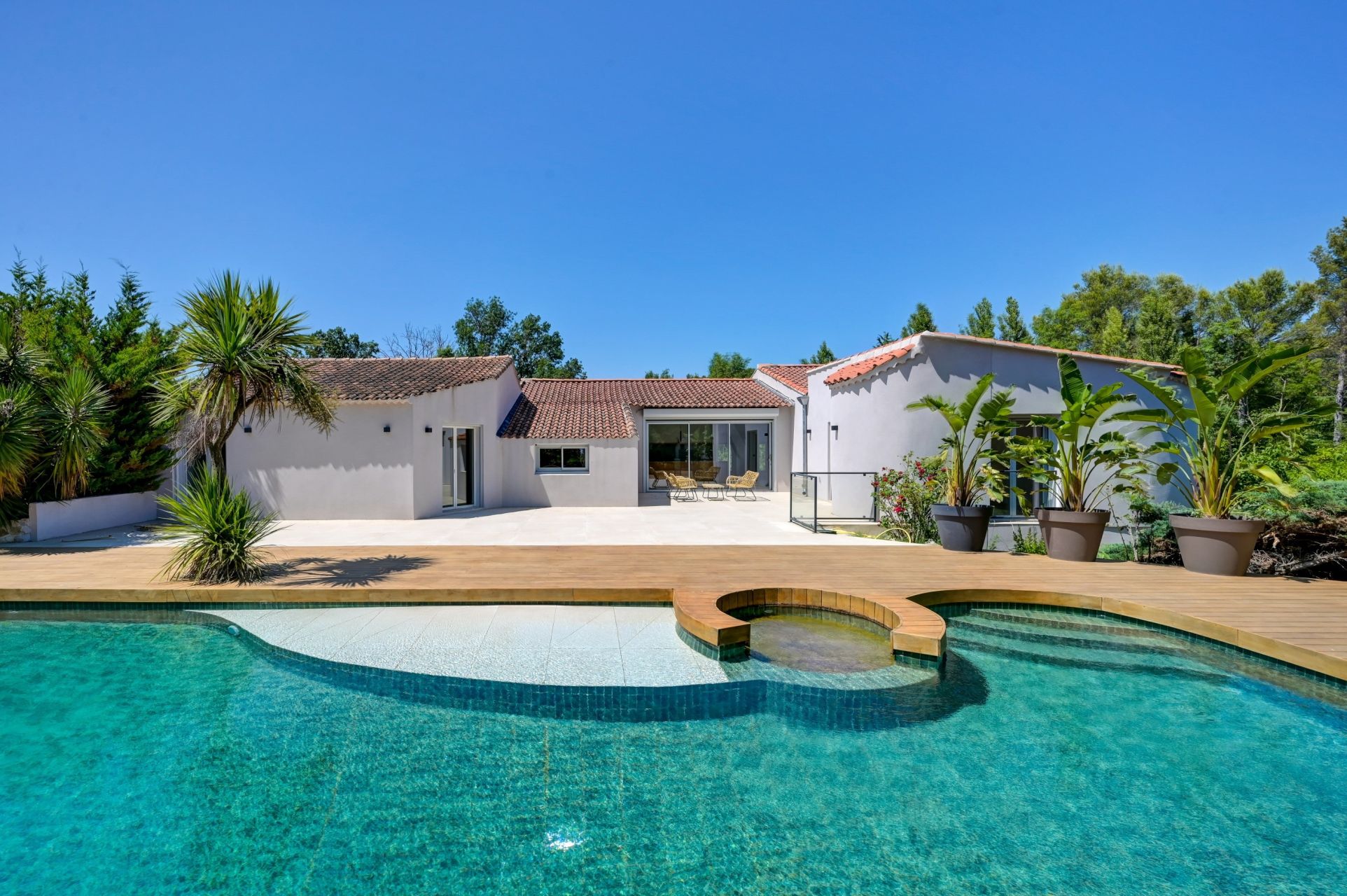 house 10 Rooms for sale on AIX EN PROVENCE (13100)