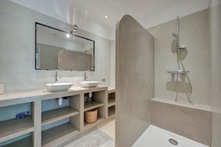 house 4 Rooms for sale on AIX EN PROVENCE (13100)