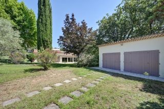 house 4 Rooms for sale on AIX EN PROVENCE (13100)