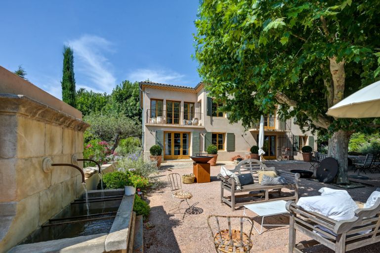 maison 8 Pièces en vente sur AIX EN PROVENCE (13100)