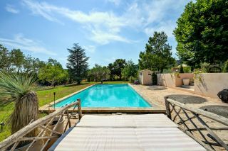 house 8 Rooms for sale on AIX EN PROVENCE (13100)