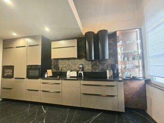 appartement 7 Pièces en location sur AIX EN PROVENCE (13100)