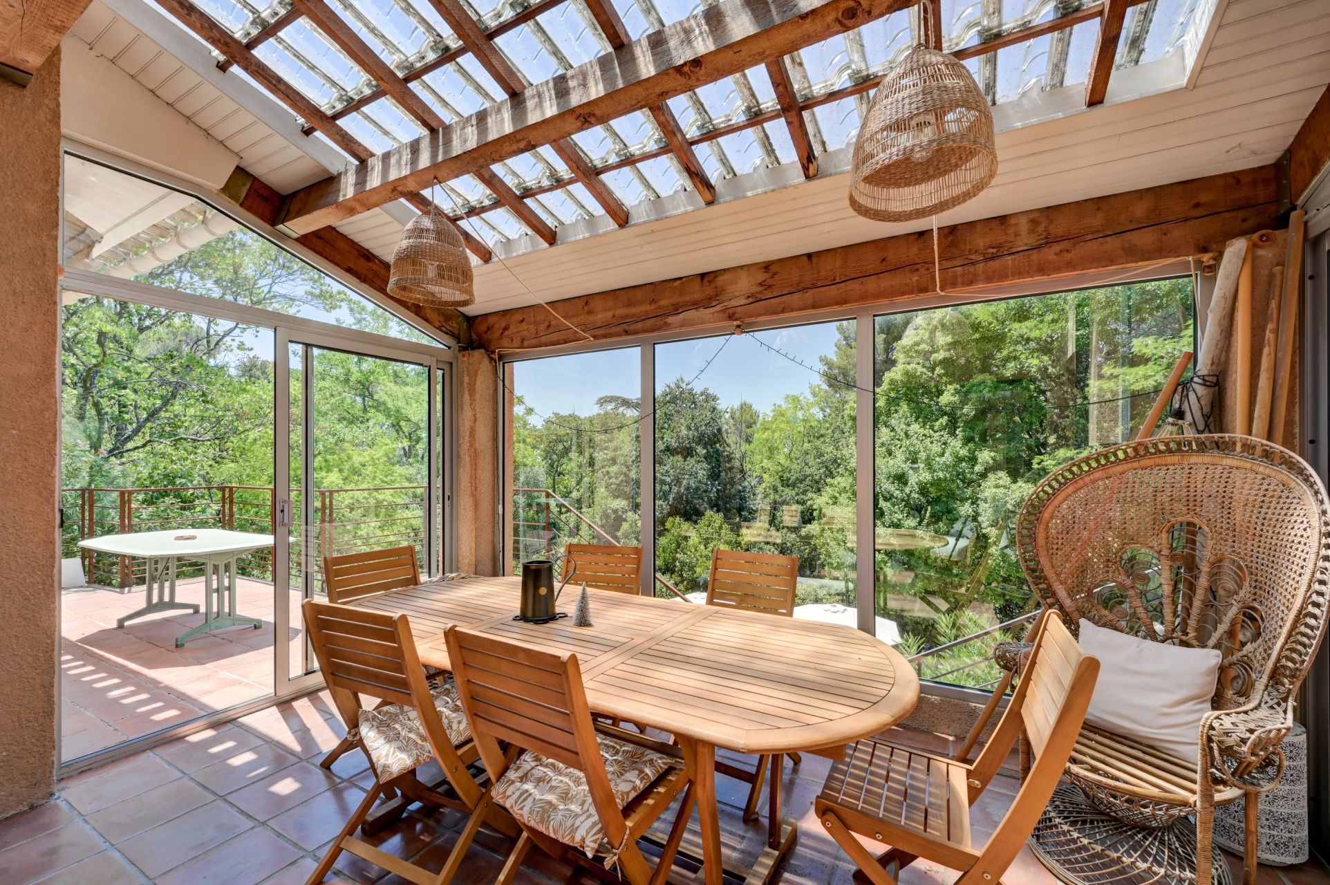house 10 Rooms for sale on AIX EN PROVENCE (13100)