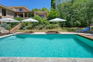 house 10 Rooms for sale on AIX EN PROVENCE (13100)