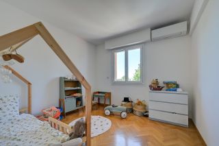 house 10 Rooms for sale on AIX EN PROVENCE (13100)