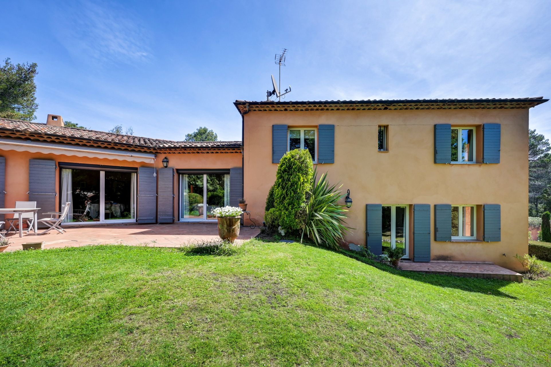 house 7 Rooms for sale on ST MARC JAUMEGARDE (13100)