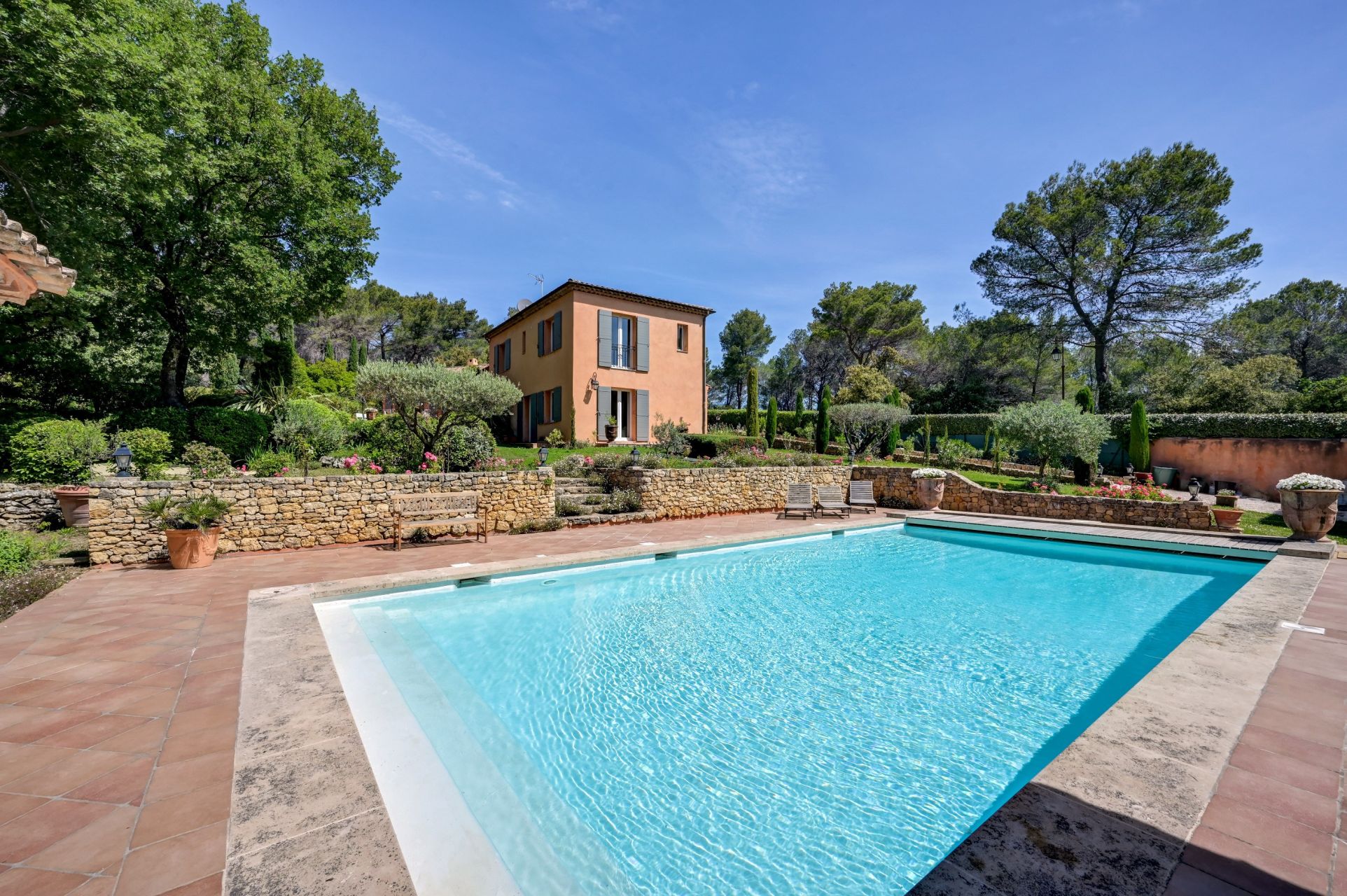 house 7 Rooms for sale on ST MARC JAUMEGARDE (13100)