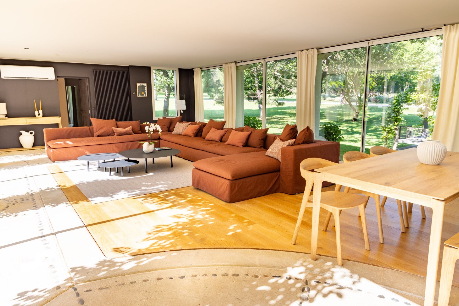 maison 17 Pièces en location sur AIX EN PROVENCE (13100)