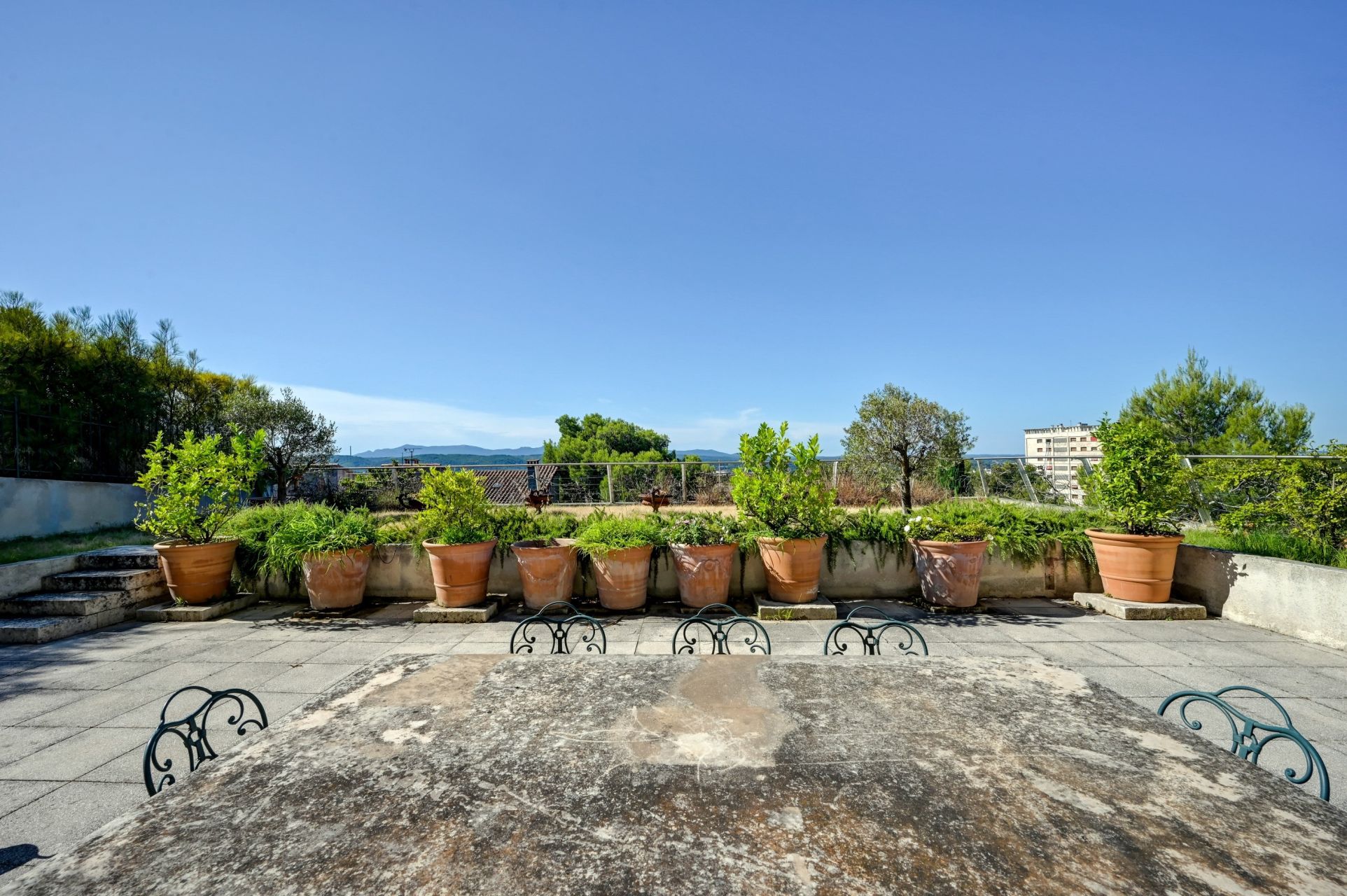 apartment 4 Rooms for sale on AIX EN PROVENCE (13100)
