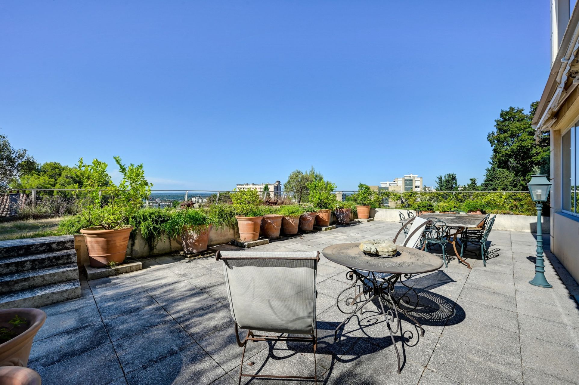 apartment 4 Rooms for sale on AIX EN PROVENCE (13100)