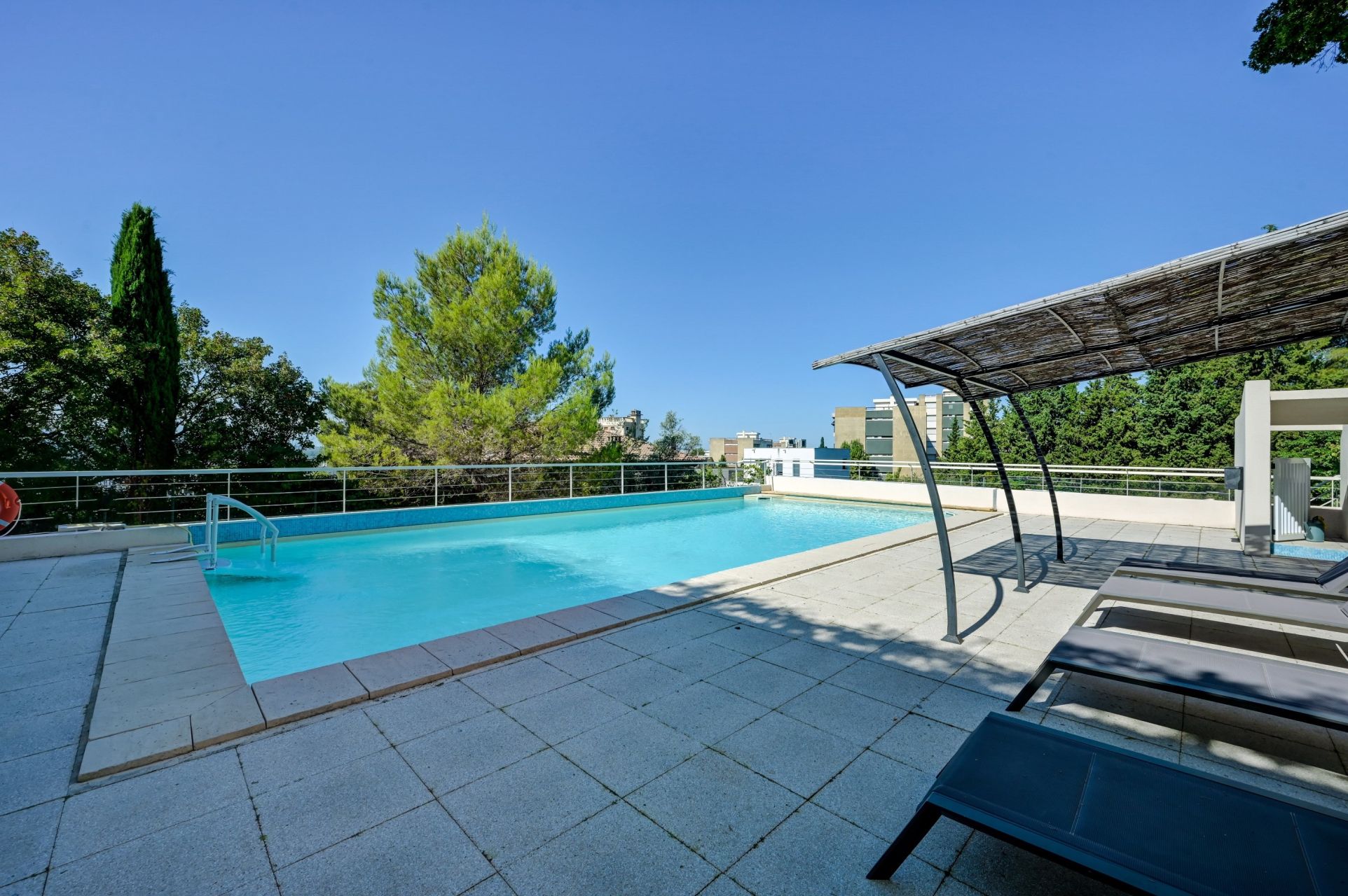 apartment 4 Rooms for sale on AIX EN PROVENCE (13100)