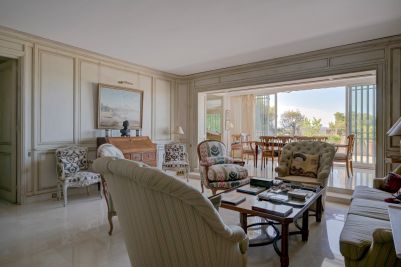 Sale Apartment Aix-en-Provence 4 Rooms 197 m²