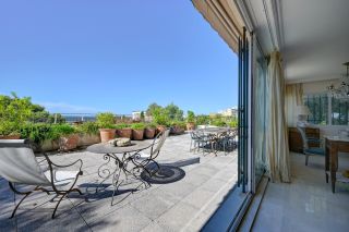apartment 4 Rooms for sale on AIX EN PROVENCE (13100)