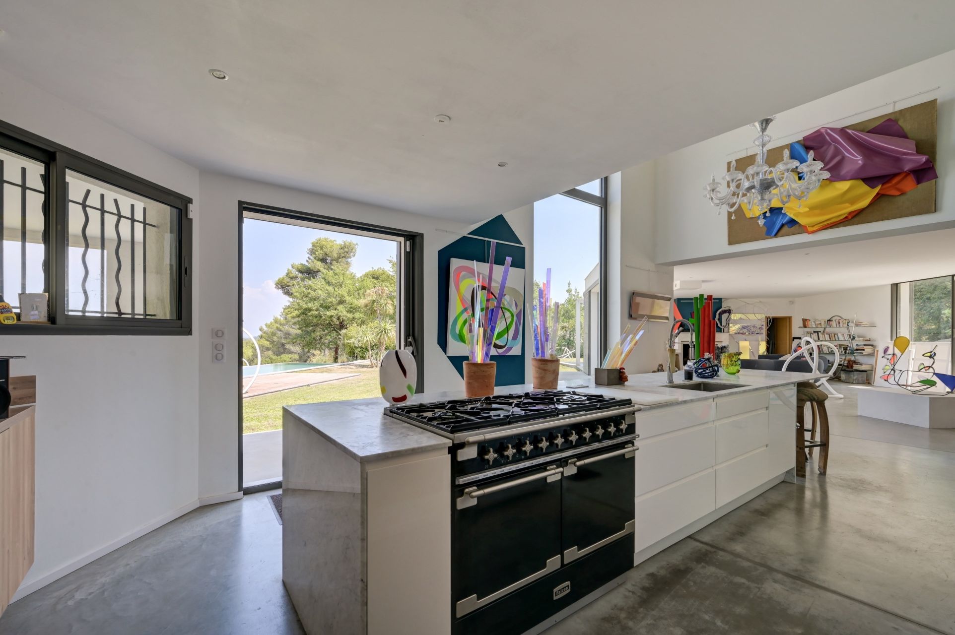 house 6 Rooms for sale on AIX EN PROVENCE (13100)