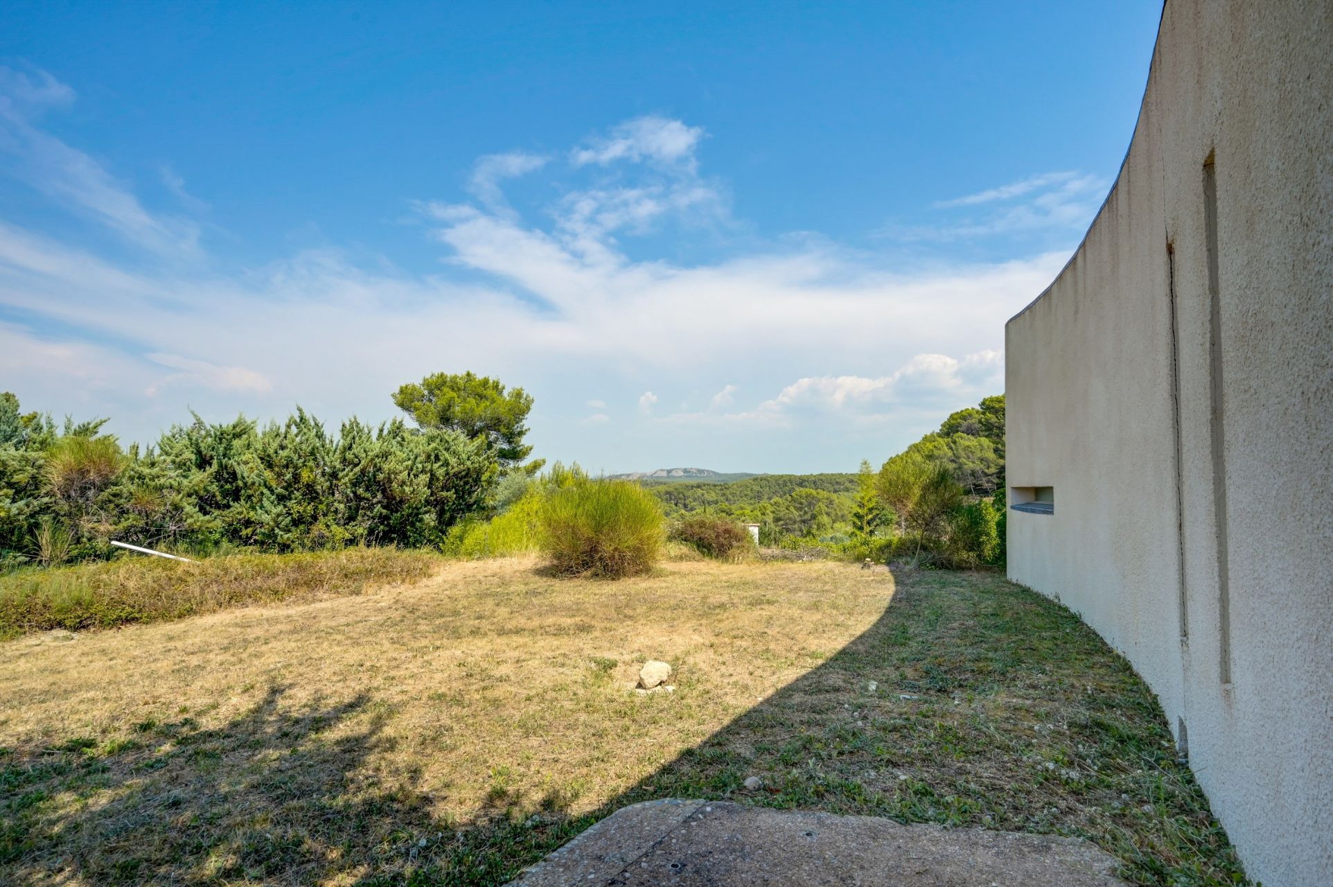 house 2 Rooms for sale on VENELLES (13770)