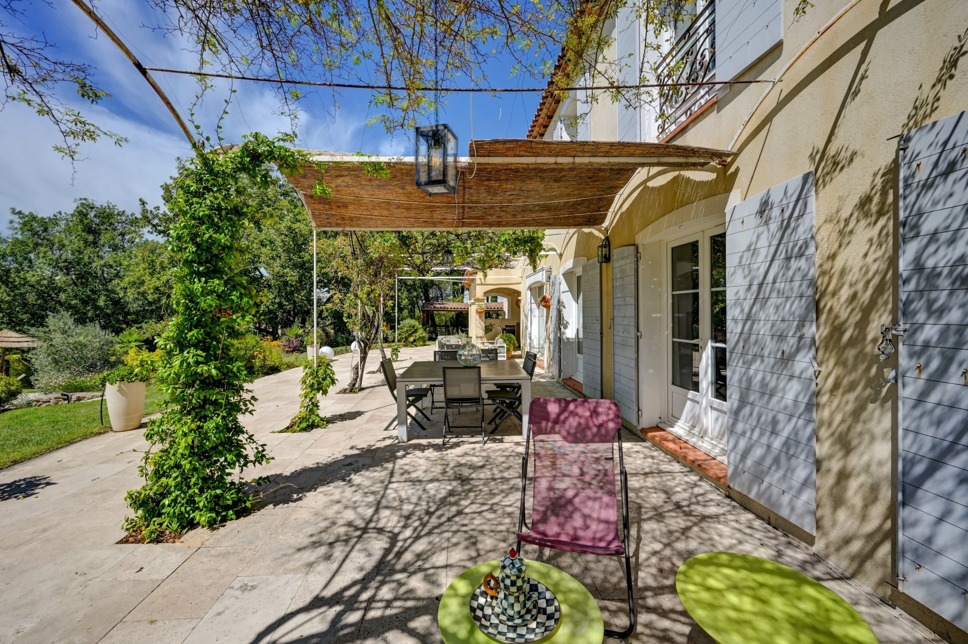 house 8 Rooms for sale on JOUQUES (13490)