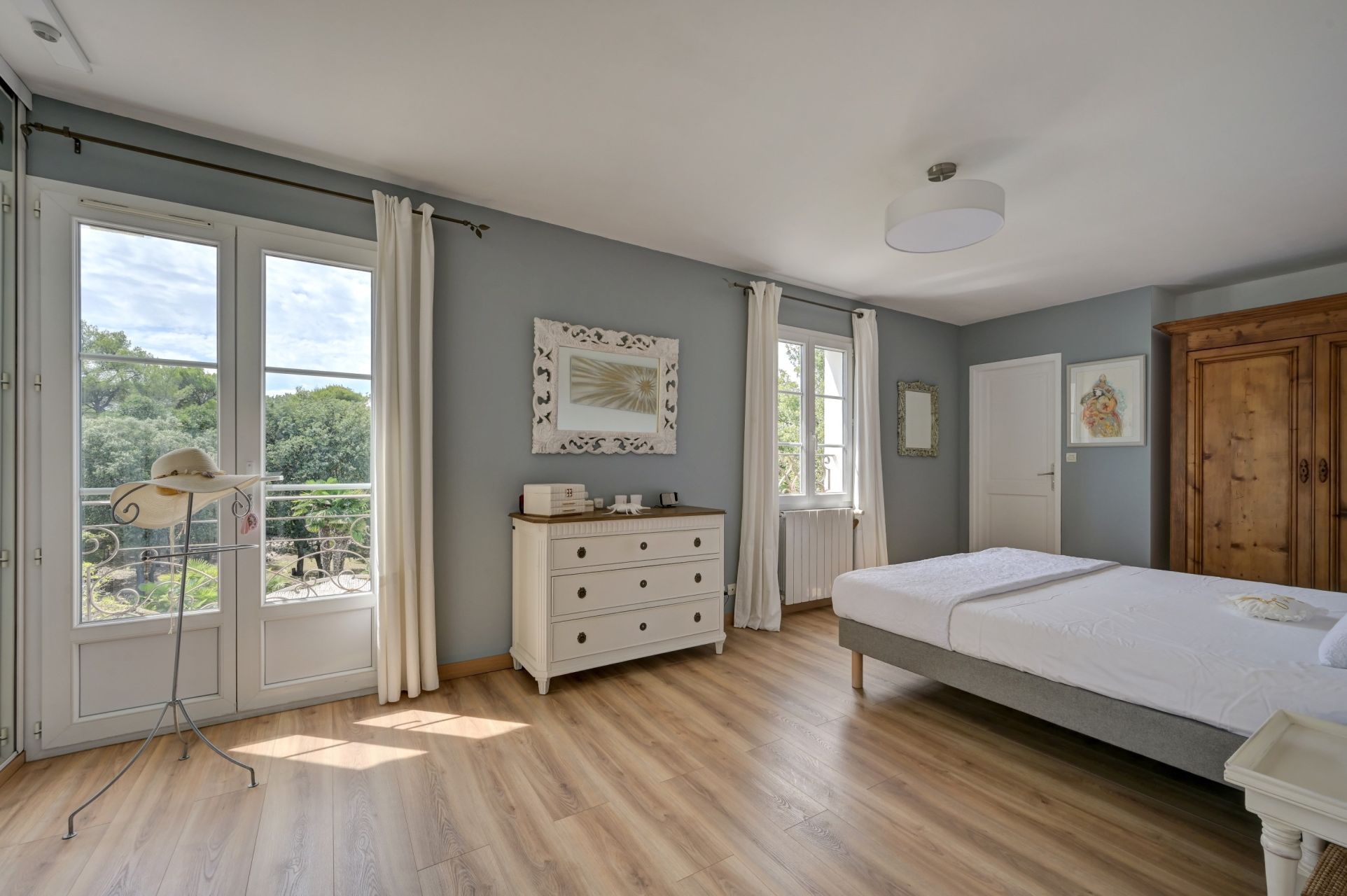 house 8 Rooms for sale on JOUQUES (13490)