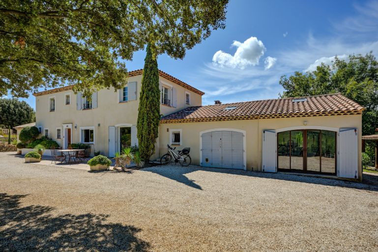 house 8 Rooms for sale on JOUQUES (13490)