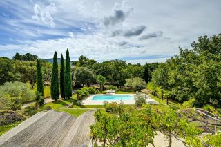 house 8 Rooms for sale on JOUQUES (13490)