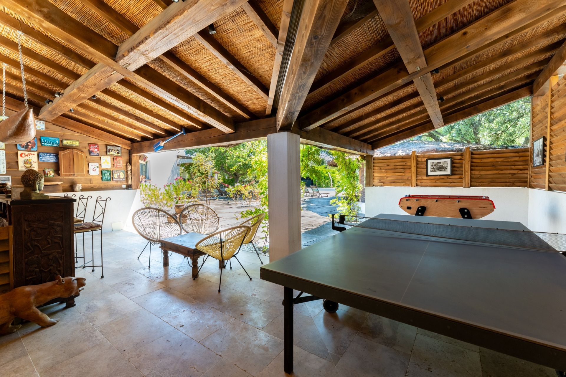 maison 11 Pièces en vente sur EGUILLES (13510)