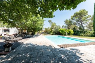 maison 11 Pièces en vente sur EGUILLES (13510)