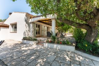 maison 11 Pièces en vente sur EGUILLES (13510)