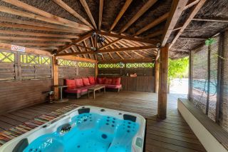 maison 11 Pièces en vente sur EGUILLES (13510)