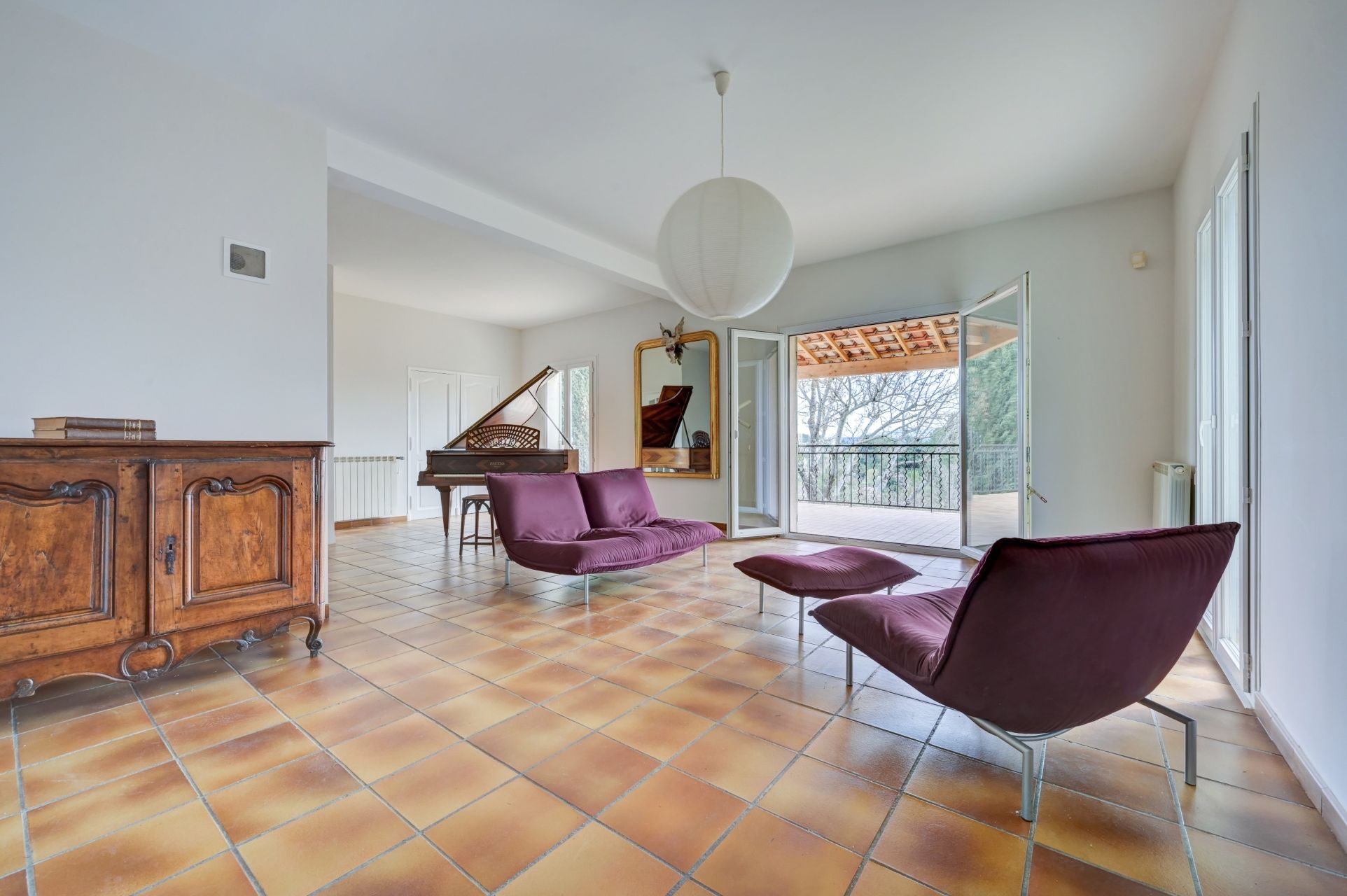 house 8 Rooms for sale on AIX EN PROVENCE (13100)