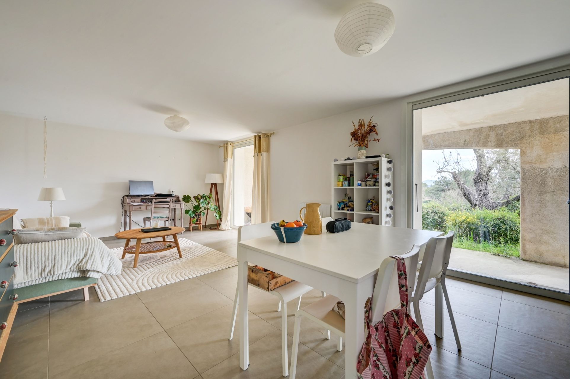 house 8 Rooms for sale on AIX EN PROVENCE (13100)