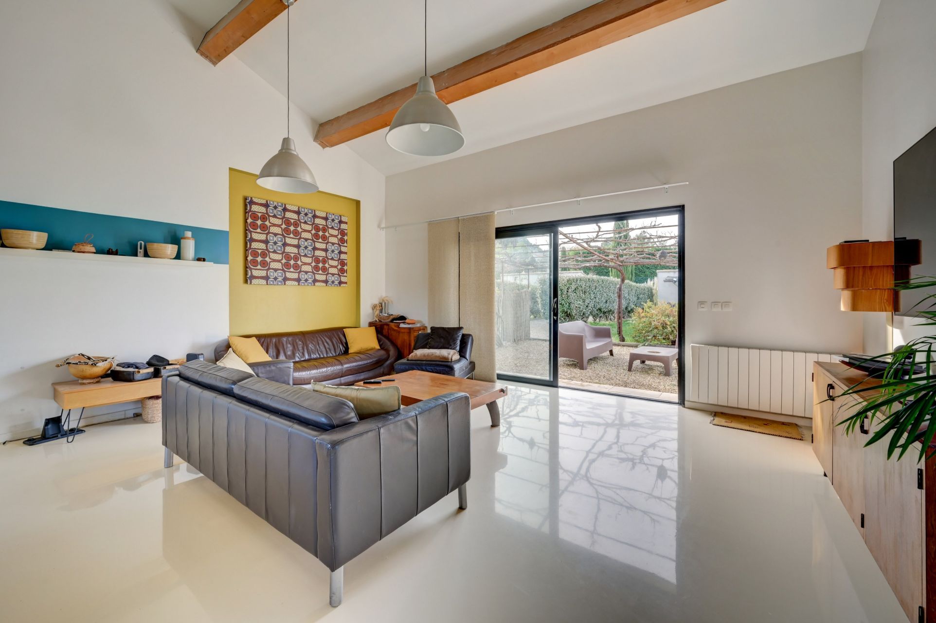 house 10 Rooms for sale on AIX EN PROVENCE (13100)