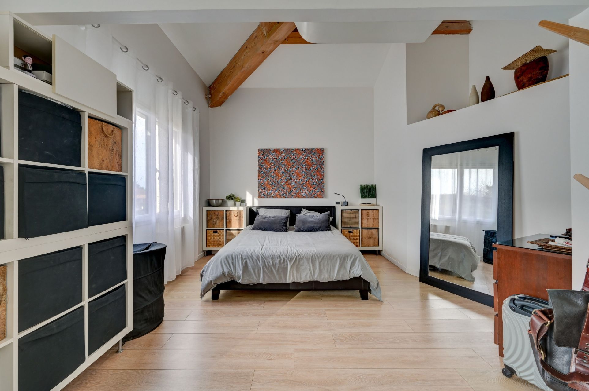 house 10 Rooms for sale on AIX EN PROVENCE (13100)