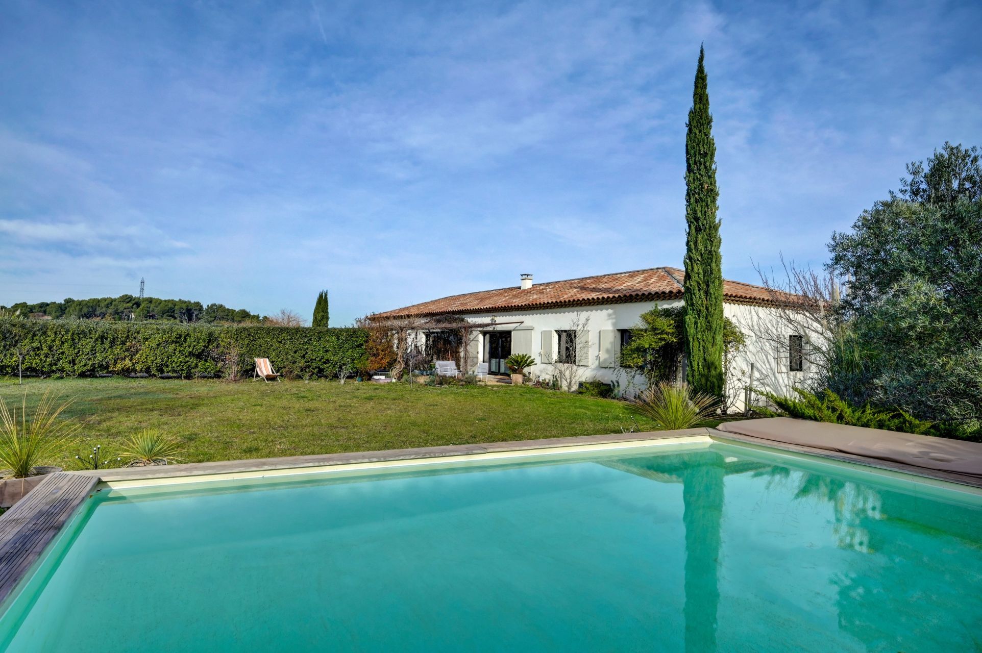 house 10 Rooms for sale on AIX EN PROVENCE (13100)