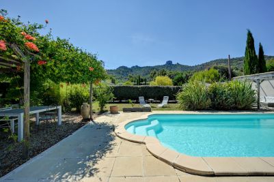 Vente Maison Aix-en-Provence 10 Pièces 250 m²