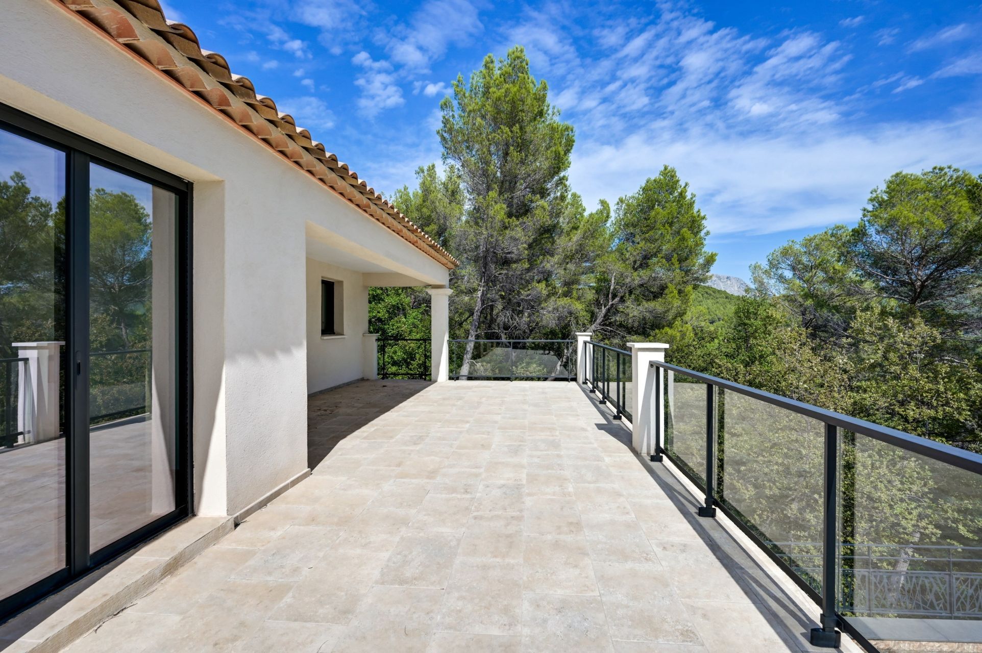 maison 7 Pièces en location sur AIX EN PROVENCE (13100)