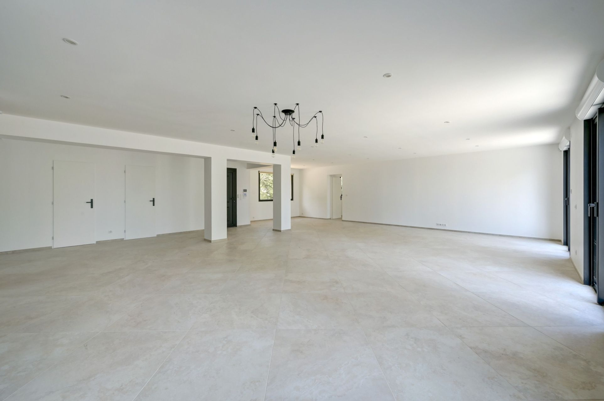 house 7 Rooms for rent on AIX EN PROVENCE (13100)