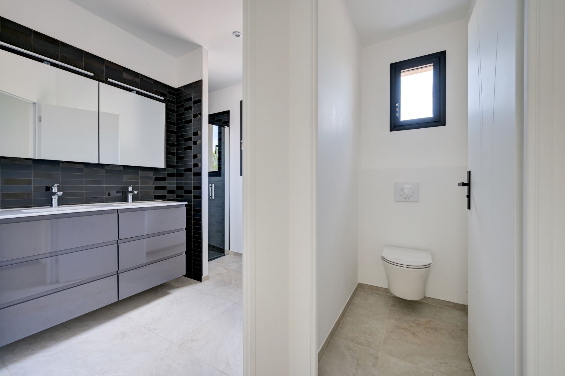 house 7 Rooms for rent on AIX EN PROVENCE (13100)