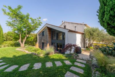 Vente Maison Ventabren 7 Pièces 247 m²