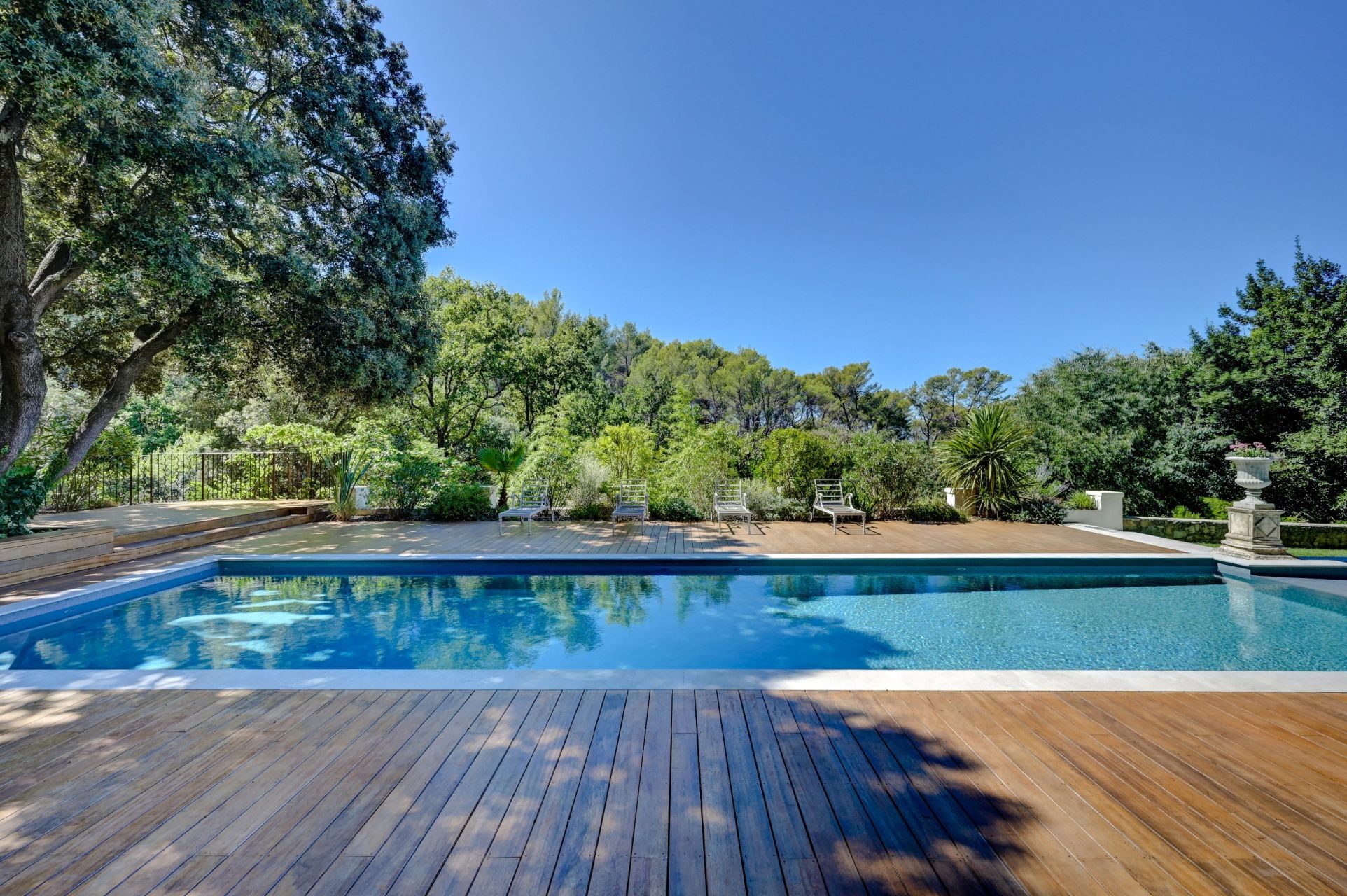 maison 20 Pièces en vente sur AIX EN PROVENCE (13100)