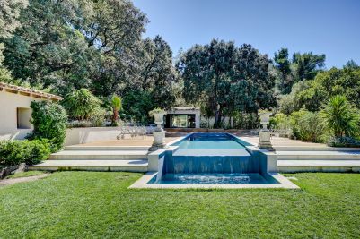 Vente Maison Aix-en-Provence 20 Pièces 650 m²