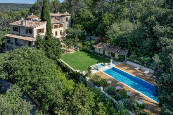 Sale House Aix-en-Provence 20&nbsp;Rooms 650&nbsp;m²