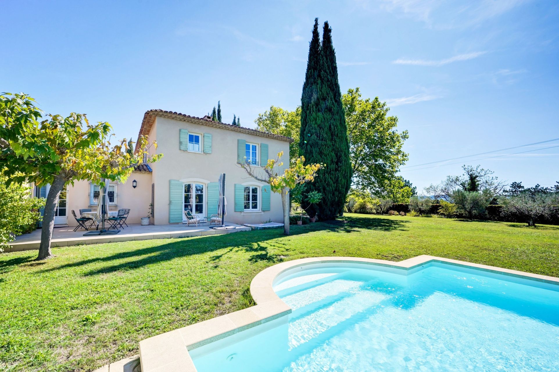 house 10 Rooms for sale on AIX EN PROVENCE (13090)