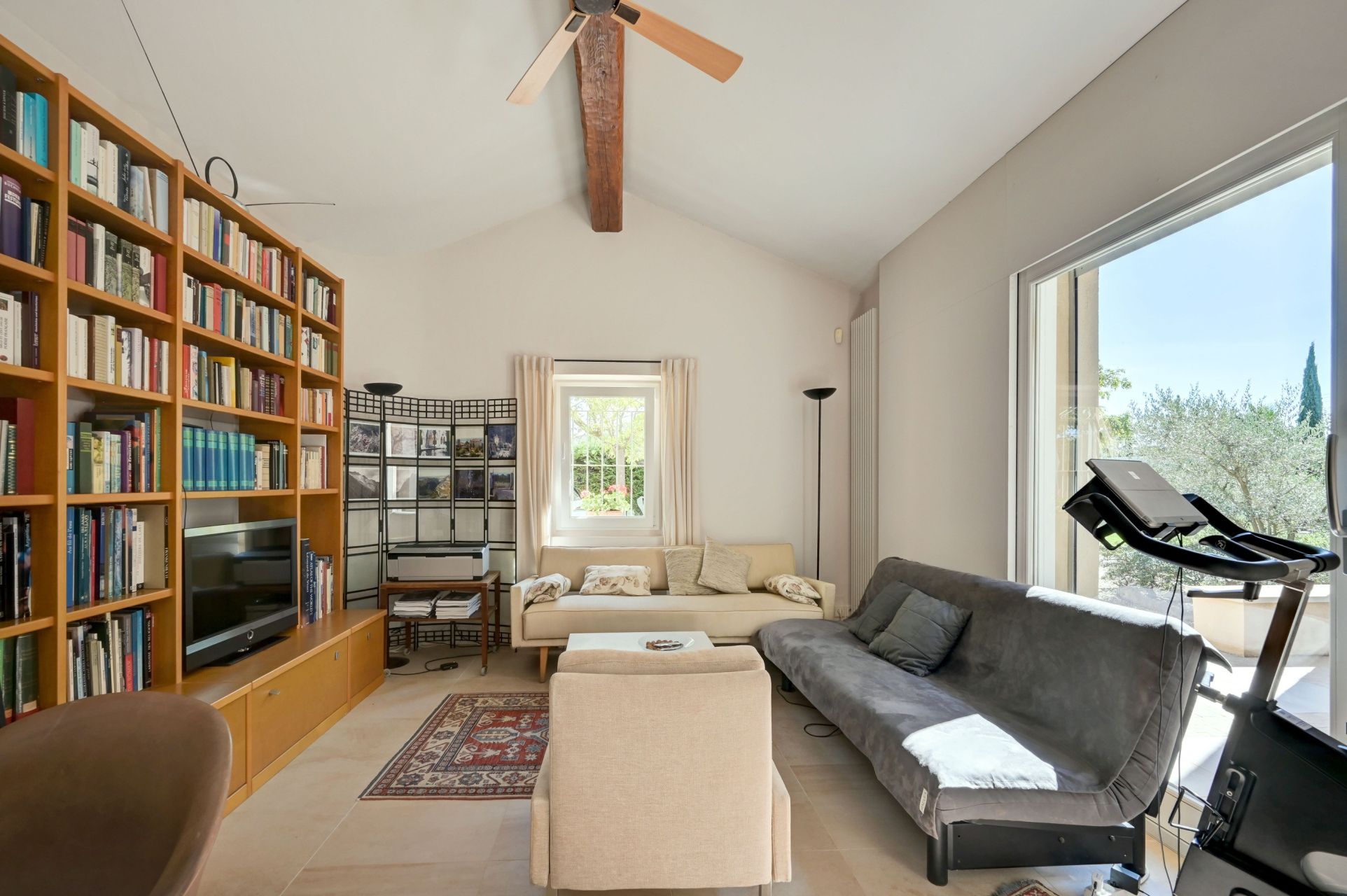 house 8 Rooms for sale on AIX EN PROVENCE (13090)