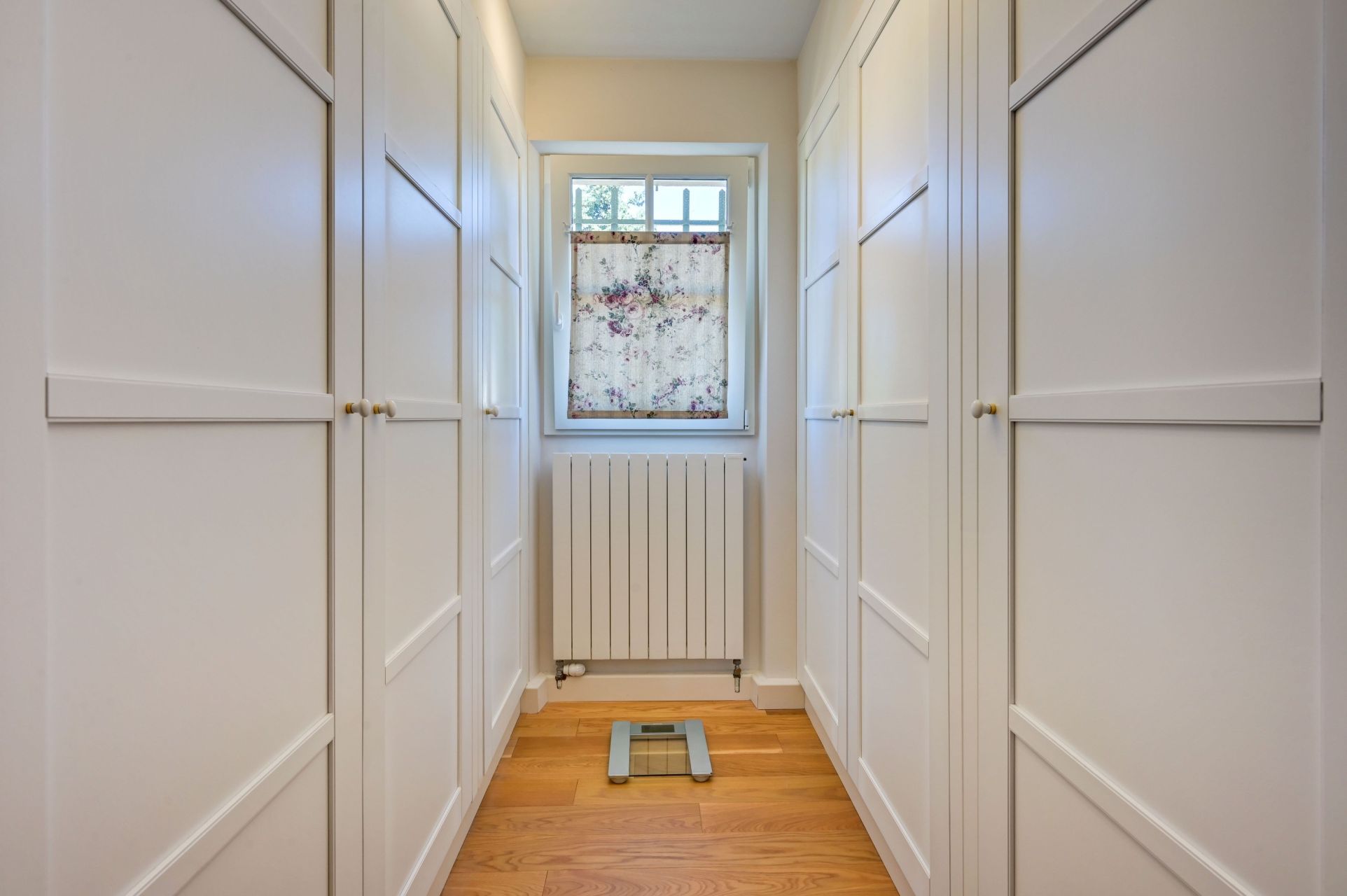 house 8 Rooms for sale on AIX EN PROVENCE (13090)