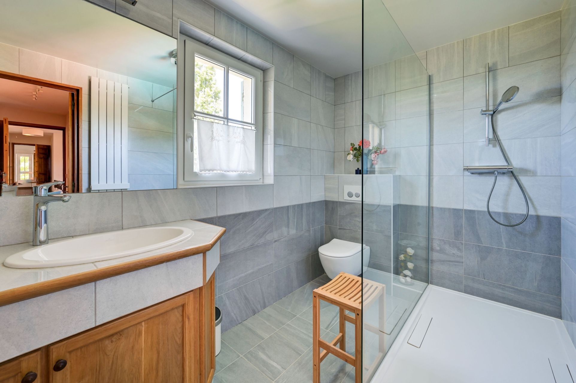 house 8 Rooms for sale on AIX EN PROVENCE (13090)