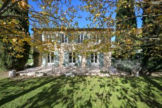 house 8 Rooms for sale on AIX EN PROVENCE (13090)