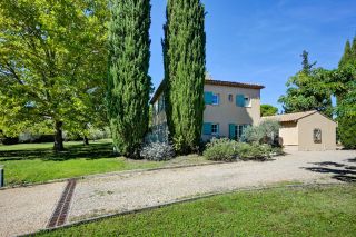 house 8 Rooms for sale on AIX EN PROVENCE (13090)