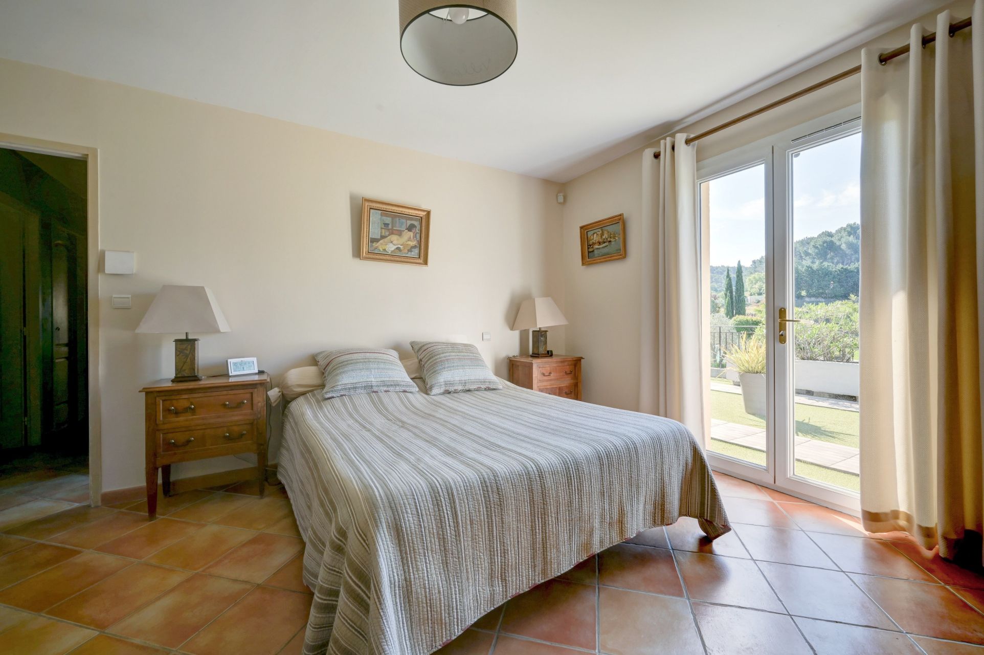 house 10 Rooms for sale on BOUC BEL AIR (13320)