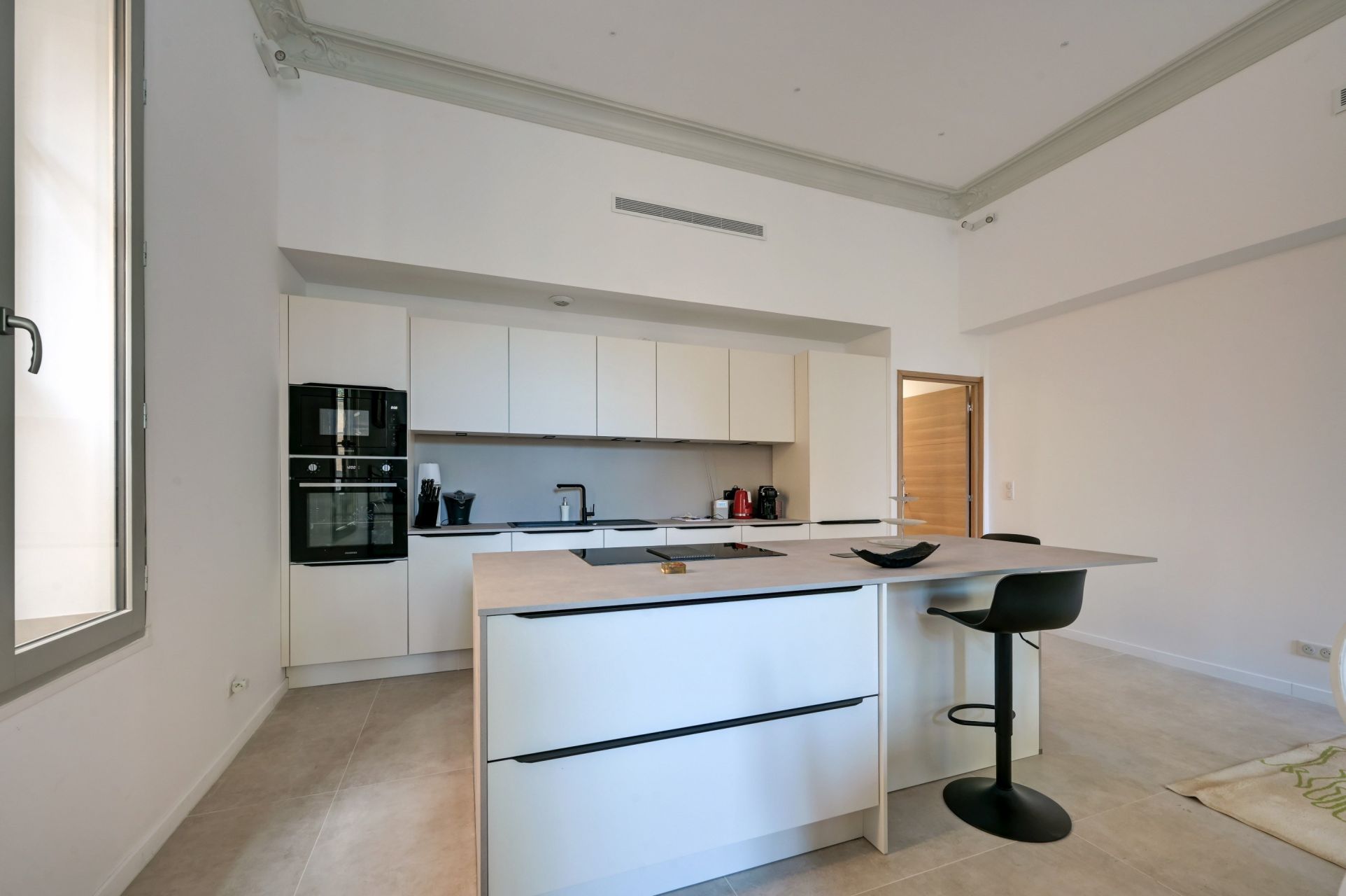 apartment 4 Rooms for sale on AIX EN PROVENCE (13100)
