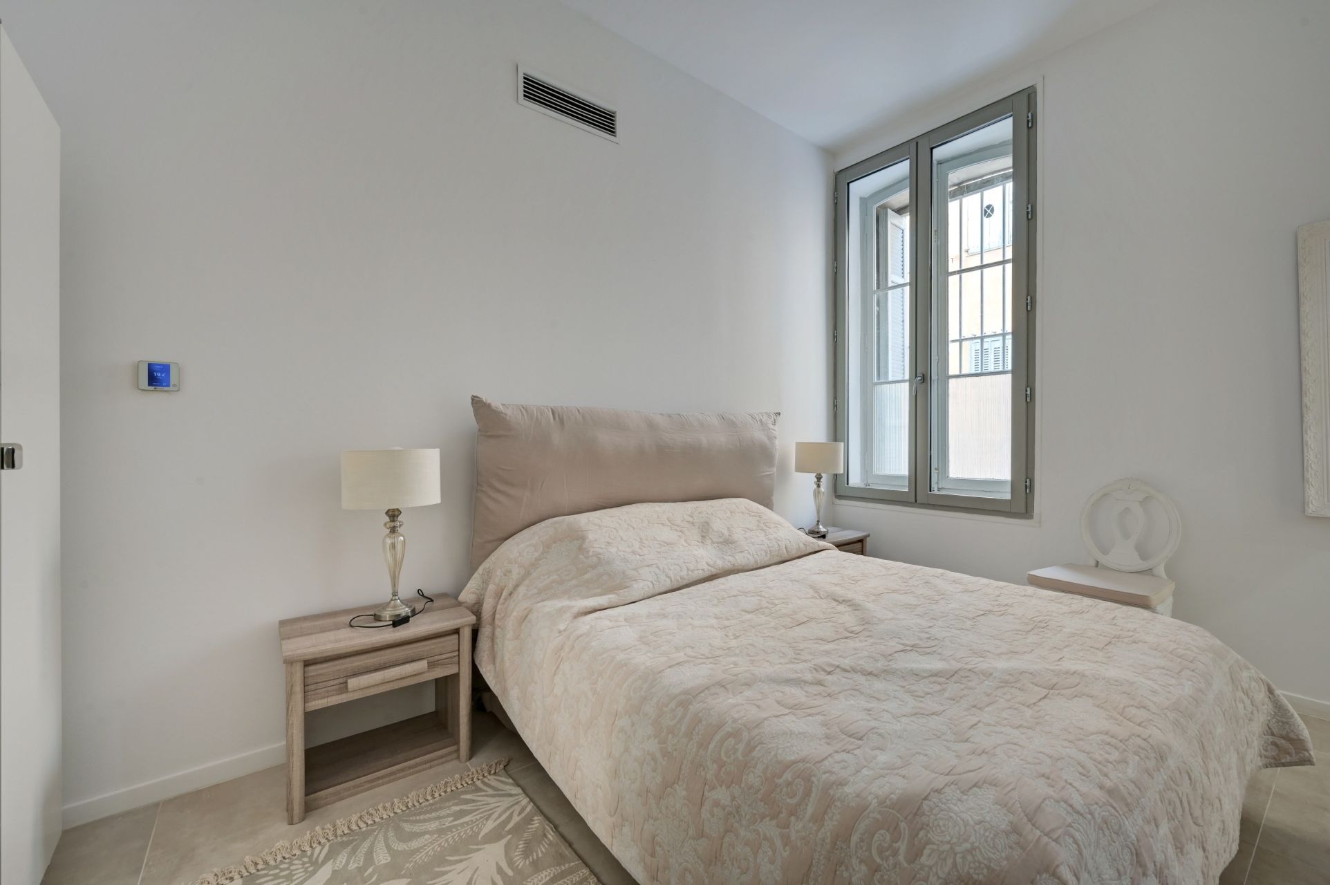 apartment 4 Rooms for sale on AIX EN PROVENCE (13100)